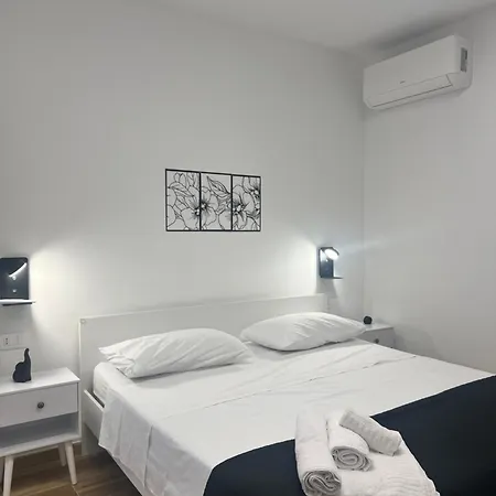 Maison 48 *